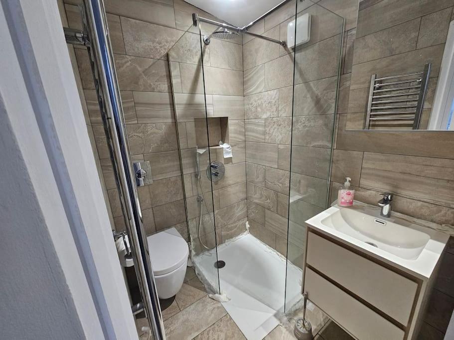 Ferienwohnung 1 Bed House Luton Town Center Exterior foto